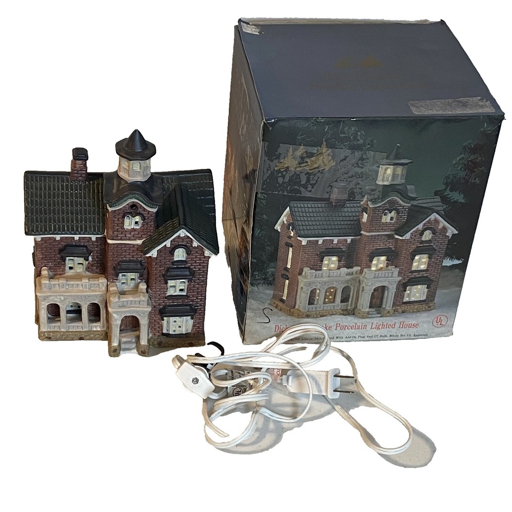 Dickens Keepsake Porcelain Red Brick House Light Up O'Well Novelty 1994‎ W/Cord